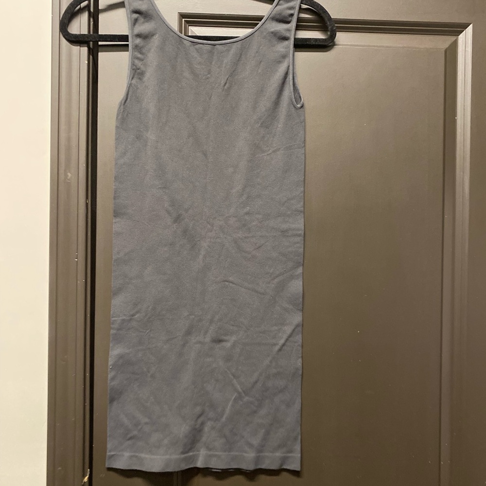 Nikibiki gray top